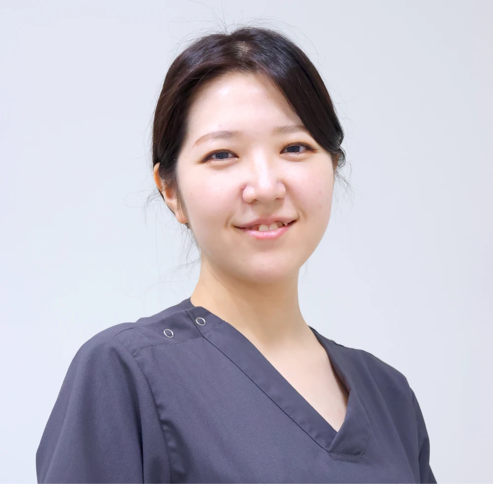秋澤麗菜先生の紹介写真