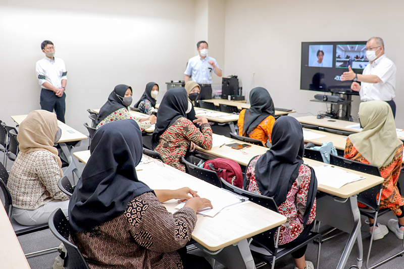 外国人材の取材風景